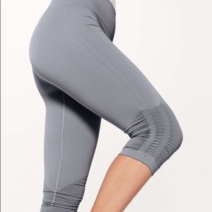 Lululemon Awakening Crop